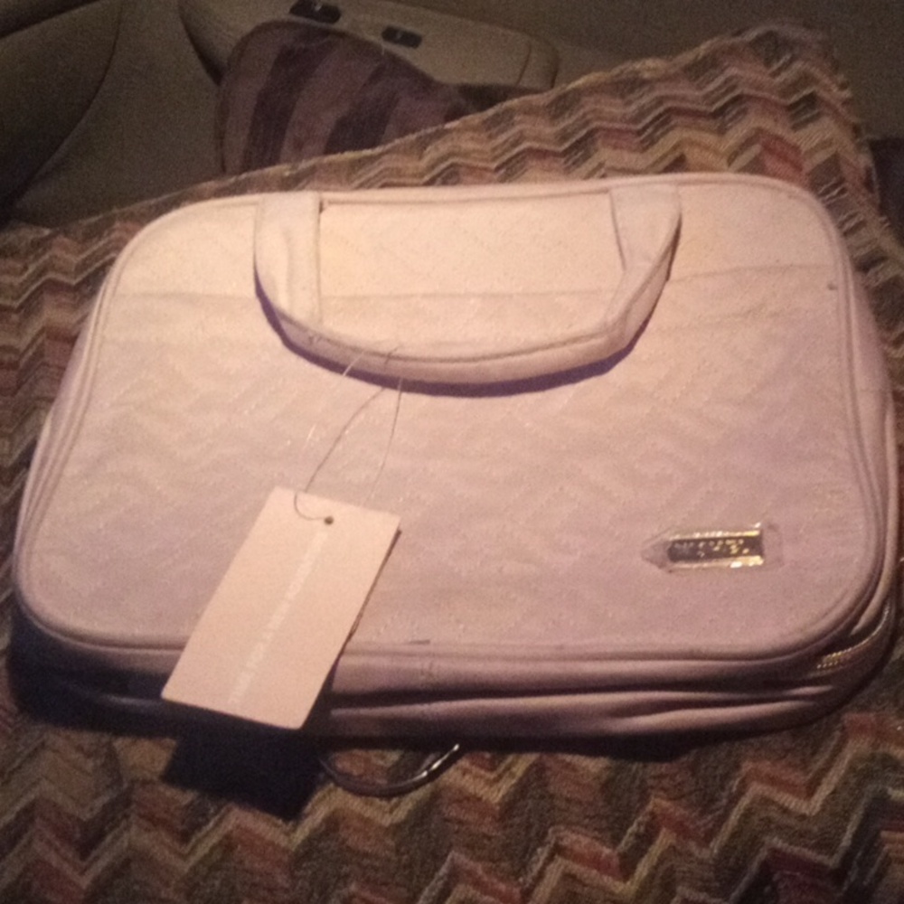 Nishel Elegant Lavender Quilted Handbag